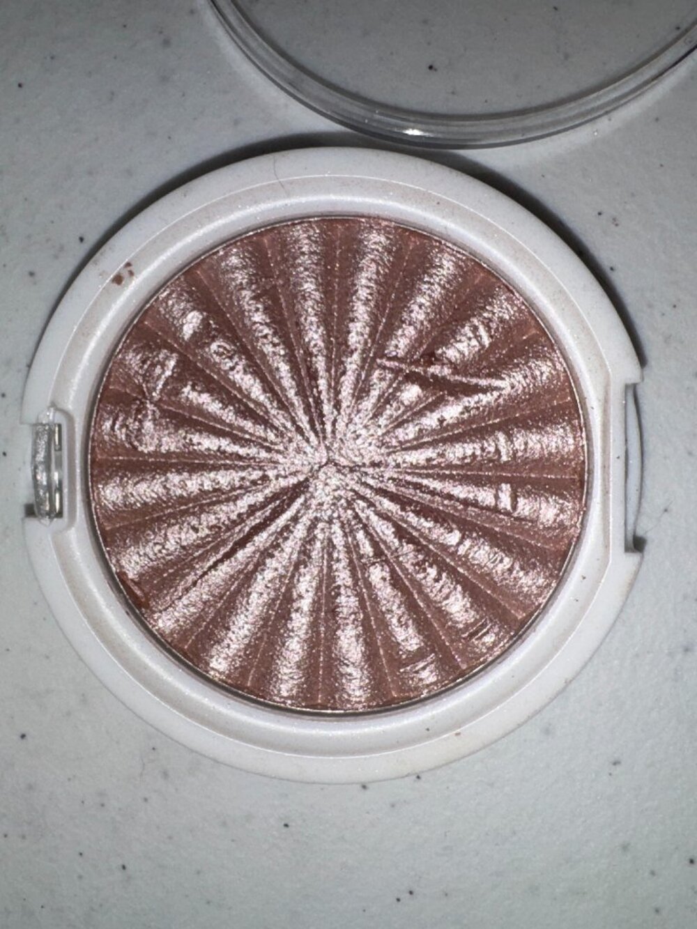 OFRA x TALIA MAR Highlighter in Covent Garden